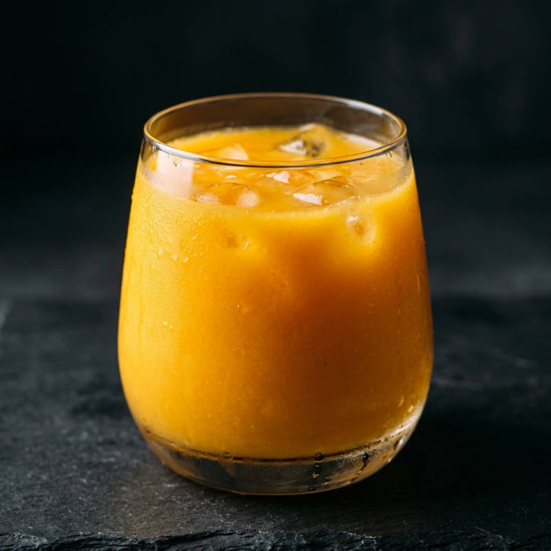 Suco de manga com laranja